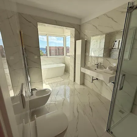 Villa Sunset With Private Pool&garden Kaštela