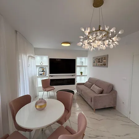 Villa Sunset With Private Pool&garden