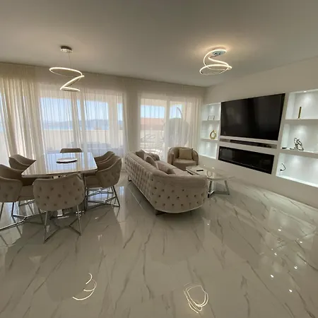 Sunset With Private Pool&garden Villa